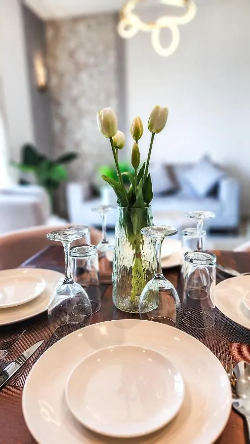 Stay By Latinem Luxury 1Br Holiday Home Cvr A2309 Near Burj Khalifa Dubai Apartment